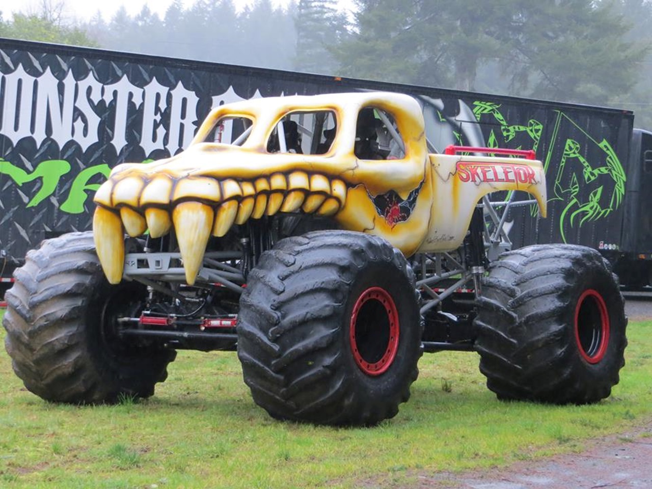 Skeletor Monster Truck 2015. 